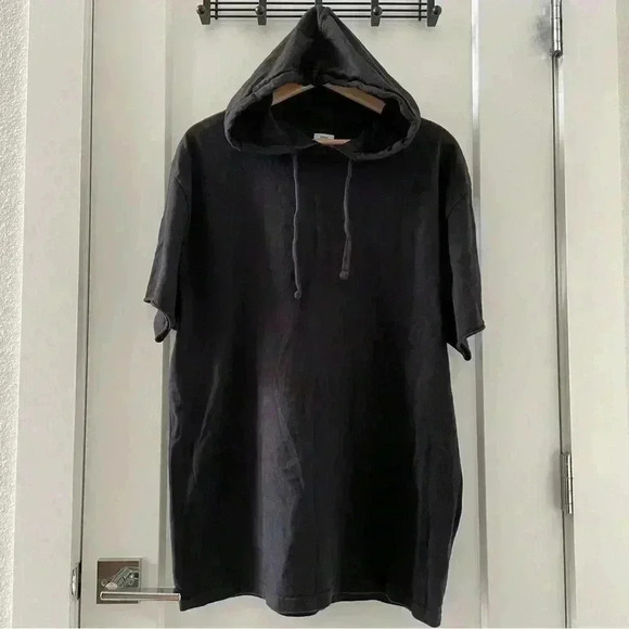 Urban Outfitters Black Pull-Over Short Sleeve Hoodie T-Shirt L - Picture 1 of 8